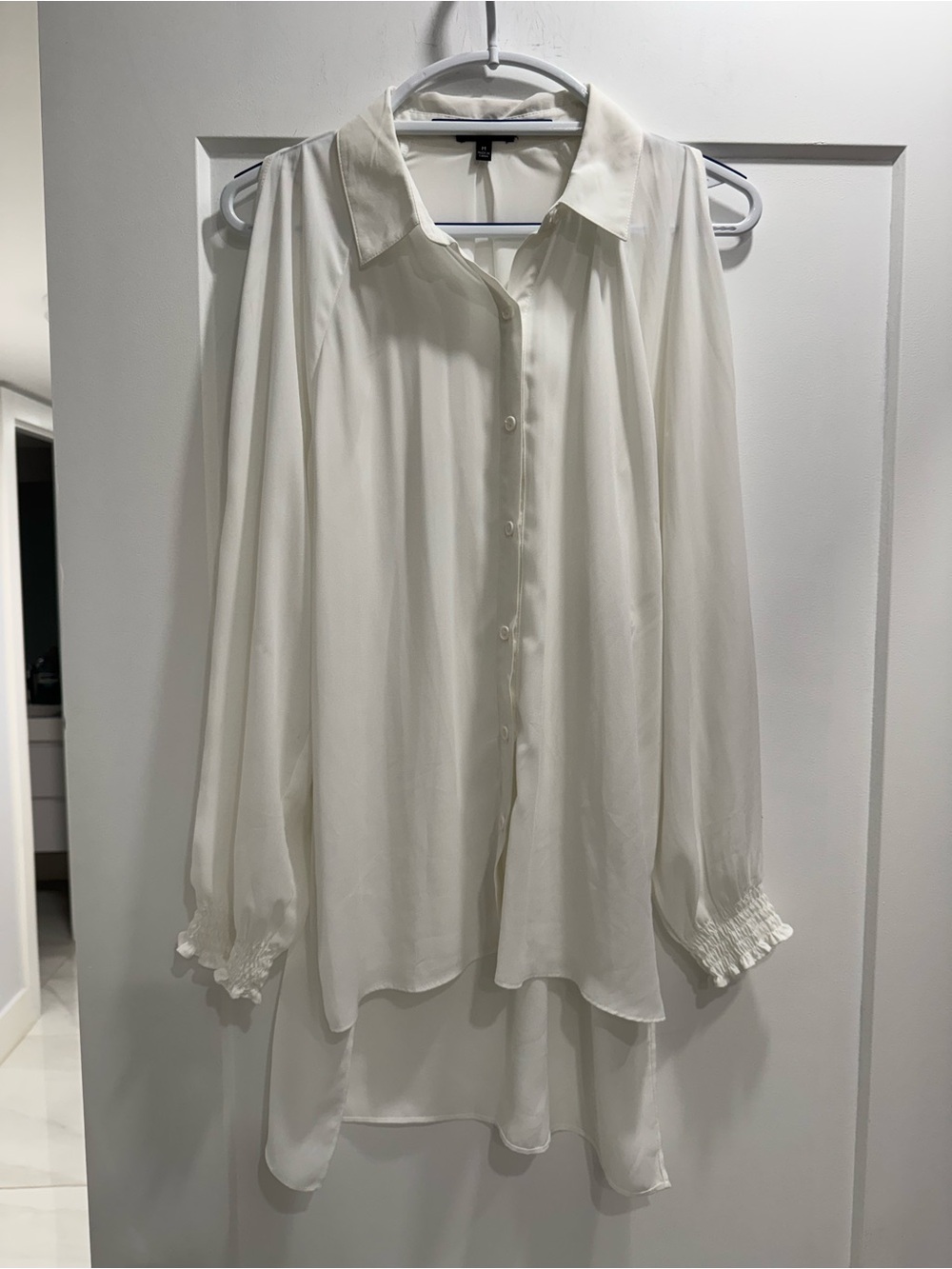 Women's White Button-Front Open Shoulder Long Sleeve High-Low Blouse. Size M